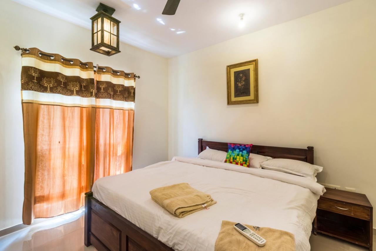 Ronnie'S Studio Apartment Arpora Luaran gambar