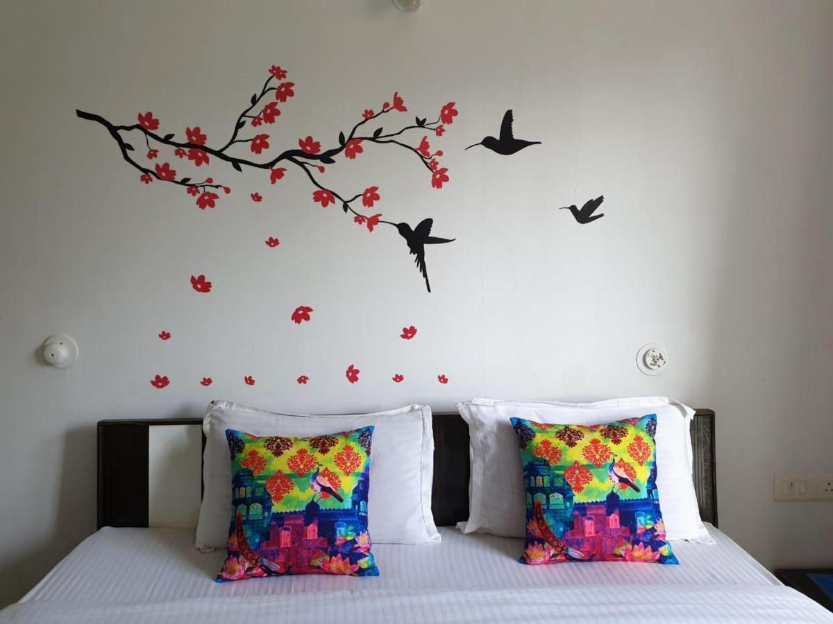 Ronnie'S Studio Apartment Arpora Luaran gambar