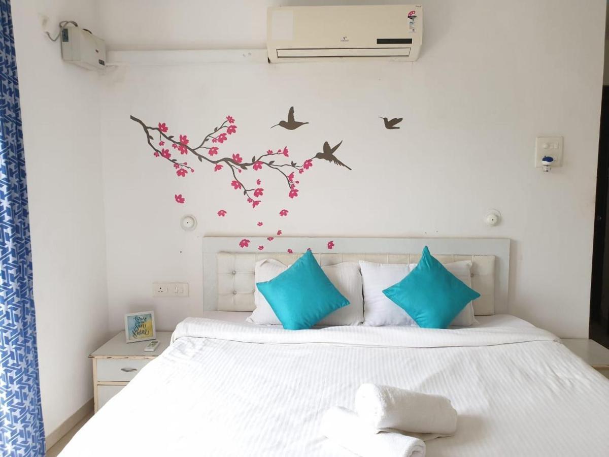 Ronnie'S Studio Apartment Arpora Luaran gambar