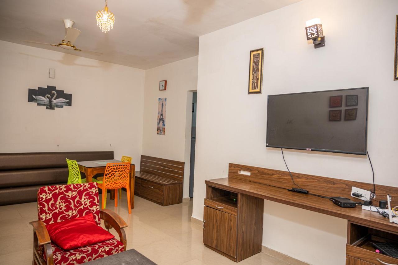 Ronnie'S Studio Apartment Arpora Luaran gambar