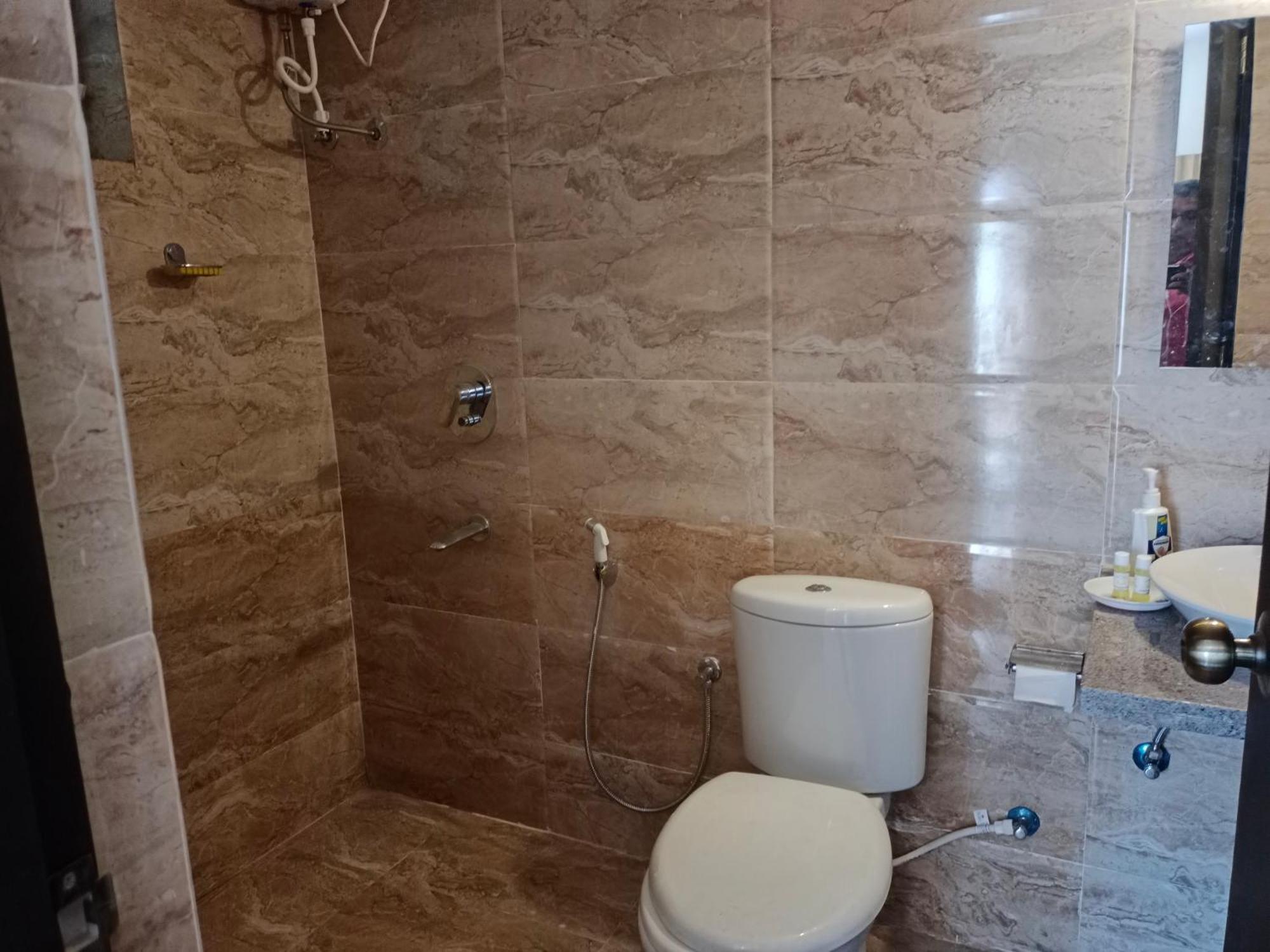Ronnie'S Studio Apartment Arpora Luaran gambar